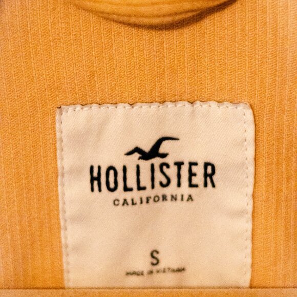 Cropped Tan Corduroy Jacket from Hollister - Picture 3 of 3